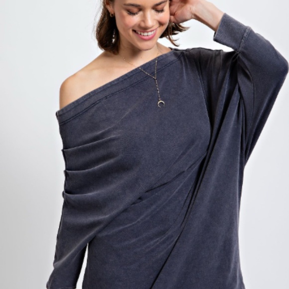 Easel Navy Off-Shoulder Tunic - Picture 3 of 4
